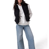 Chaleco Mujer Cropped Puffer Vest Negro Cat